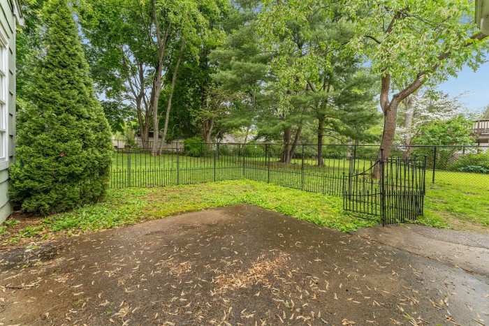 19 Hillside Dr