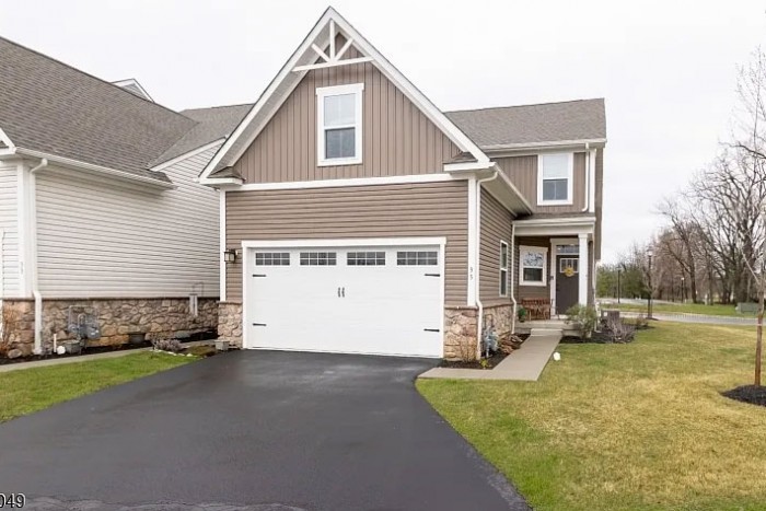 35 Sparrowhawk St.