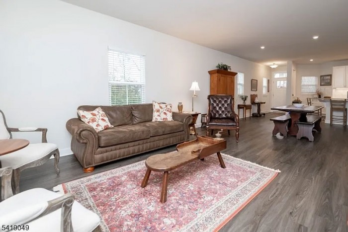 35 Sparrowhawk St.