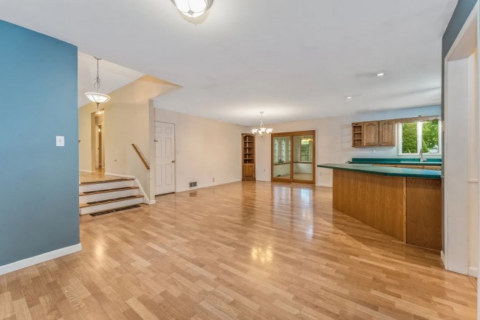 19 Hillside Dr