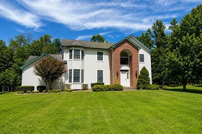 80 Plum Brook Rd