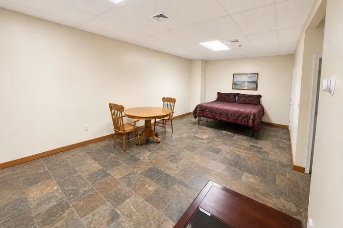 80 Plum Brook Rd