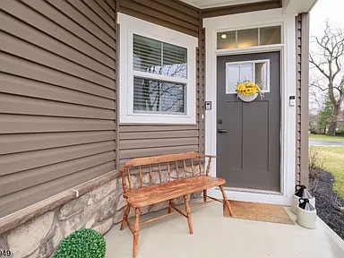 35 Sparrowhawk St.