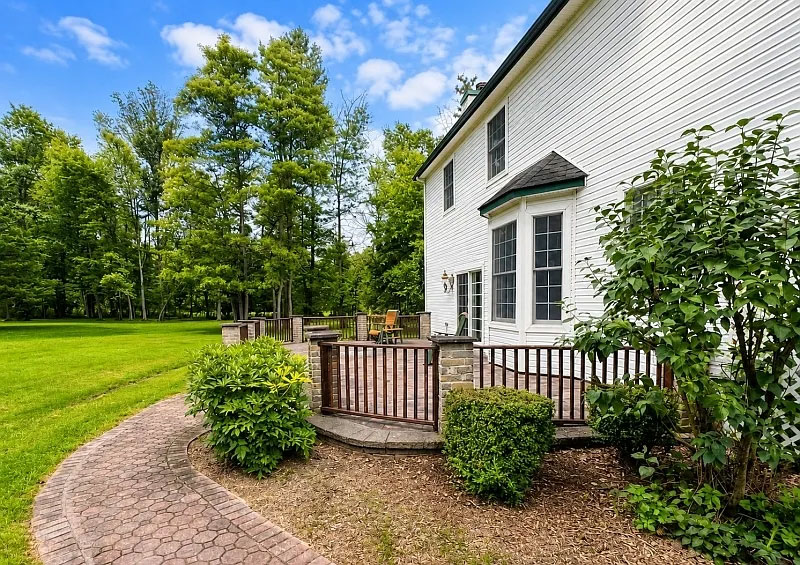 80 Plum Brook Rd