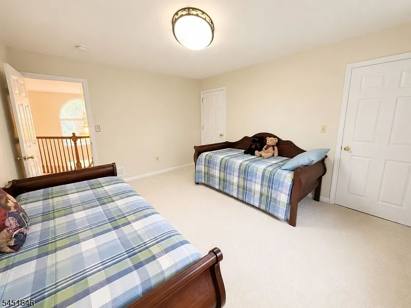 80 Plum Brook Rd